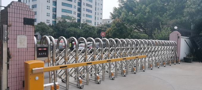 不銹鋼伸縮門(mén)廠家.jpg